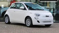 Wit Nieuw 2025 Fiat 500e Red Hatchback | € 23.142 (Super prijs)