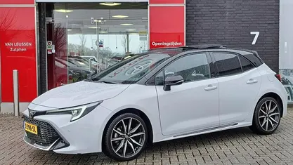 Occasion Toyota Corolla Hybrid Sport 140 PK (102 kW) 2024 Grijs Hatchback