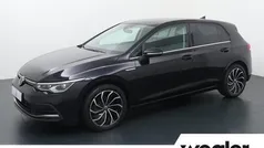 Zwart Gebruikt 2021 VW Golf VIII Business Hatchback | € 27.840 (Eerlijke prijs)