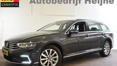 Grijs Gebruikt 2021 VW Passat Business Stationwagen | € 23.745 (Goede deal)