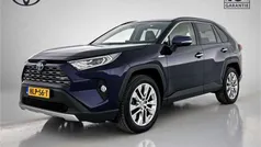 Blauw, metallic lak Gebruikt 2021 Toyota RAV4 Executive SUV | € 41.900 (Eerlijke prijs)