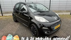 Zwart Gebruikt 2012 Peugeot 107 Active Hatchback | € 2.895 (Eerlijke prijs)