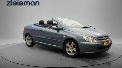 Grijs (metallic) Occasion 2004 Peugeot 307 CC Griffe Cabriolet | € 1.345 (Eerlijke prijs)