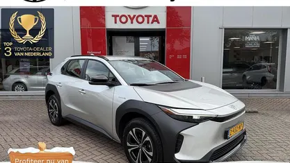 Grijs Occasion 2024 Toyota bZ4X Active SUV | € 36.400 (Goede deal)