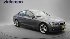 Grijs Gebruikt 2015 BMW 320 Sedan | € 10.845 (Eerlijke prijs)