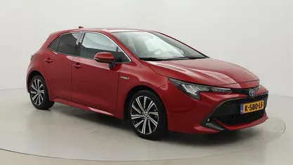Rood Gebruikt 2021 Toyota Corolla Hatchback | € 22.999 (Eerlijke prijs)