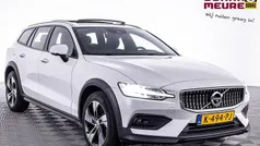 Wit Gebruikt 2021 Volvo V60 CC Pro Stationwagen | € 39.990 (Goede deal)