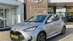 Gebruikt 2023 Toyota Yaris Hybrid Business Edition Hatchback | € 21.400 (Eerlijke prijs)