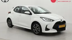 Wit Gebruikt 2021 Toyota Yaris Hybrid Hatchback | € 20.999 (Eerlijke prijs)