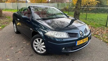Groen (metallic) Occasion 2006 Renault Mégane Cabriolet Cabriolet | € 1.699 (Goede deal)