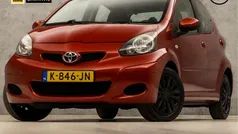 Rood Gebruikt 2010 Toyota Aygo Sport Hatchback | € 3.445 (Eerlijke prijs)