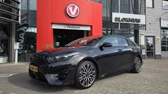 Zwart Gebruikt 2023 Kia ProCeed GT-Line Hatchback | € 30.490 (Eerlijke prijs)