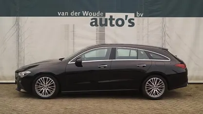 Zwart, metallic lak Occasion 2019 Mercedes CLA180 Shooting Brake Business Stationwagen | € 22.900 (Eerlijke prijs)