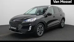 Zwart Gebruikt 2020 Ford Kuga Titanium SUV | € 23.945 (Eerlijke prijs)