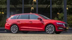Rood Gebruikt 2021 Skoda Octavia Business Line Stationwagen | € 18.950 (Eerlijke prijs)