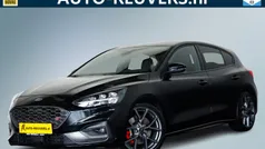 Zwart, metallic lak Gebruikt 2021 Ford Focus ST Hatchback | € 31.900 (Eerlijke prijs)