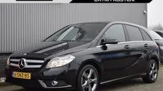 Zwart, metallic lak Gebruikt 2013 Mercedes B180 Ambition MPV | € 13.500 (Eerlijke prijs)