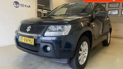 Zwart Gebruikt 2007 Suzuki Grand Vitara SUV | € 5.995 (Eerlijke prijs)