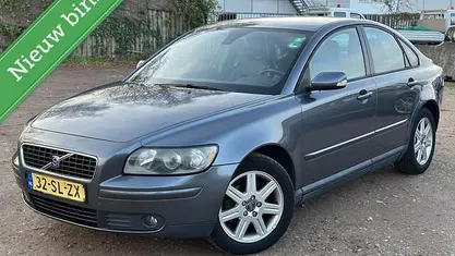 Grijs Gebruikt 2006 Volvo S40 Sedan | € 2.195 (Eerlijke prijs)