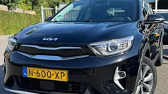Zwart Gebruikt 2022 Kia Stonic SUV | € 18.890 (Eerlijke prijs)