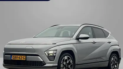 Grijs Gebruikt 2024 Hyundai Kona Premium SUV | € 33.990 (Eerlijke prijs)