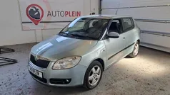 Grijs Gebruikt 2010 Skoda Fabia Hatchback | € 3.500 (Goede deal)