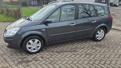 Gebruikt 2007 Renault Grand Scénic II MPV | € 1.199 (Eerlijke prijs)