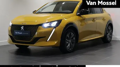 Geel Occasion 2023 Peugeot e-208 Style Hatchback | € 17.940 (Goede deal)