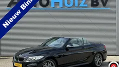 Zwart, metallic lak Gebruikt 2018 BMW 218 Executive Cabriolet | € 21.990 (Eerlijke prijs)