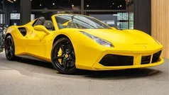 Geel Gebruikt 2017 Ferrari 488 Cabriolet | € 289.995 (Super prijs)