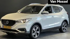 Gebruikt 2020 MG ZS Luxury Sedan | € 13.995 (Eerlijke prijs)