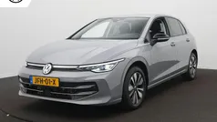Grijs Gebruikt 2024 VW Golf VIII Edition Hatchback | € 32.900 (Goede deal)