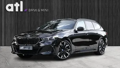 Zwart (metallic) Occasion 2024 BMW 540 M Sport Stationwagen | € 86.950 (Goede deal)