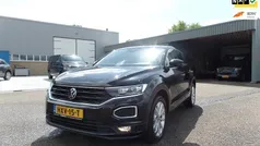 Zwart Gebruikt 2022 VW T-Roc Business SUV | € 28.751 (Eerlijke prijs)