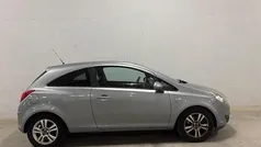 Grijs Gebruikt 2011 Opel Corsa Edition Hatchback | € 3.988 (Eerlijke prijs)