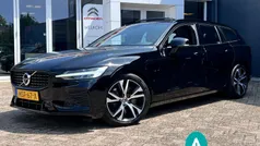Zwart Gebruikt 2021 Volvo V60 R-Design Stationwagen | € 35.900 (Eerlijke prijs)