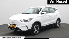 Wit Gebruikt 2023 MG ZS Luxury Sedan | € 22.495 (Eerlijke prijs)