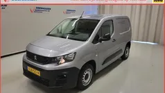 Grijs Gebruikt 2021 Peugeot Partner Premium MPV | € 10.750 (Eerlijke prijs)