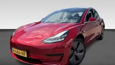 Rood Gebruikt 2020 Tesla Model 3 Standard Range Sedan | € 17.930 (Eerlijke prijs)