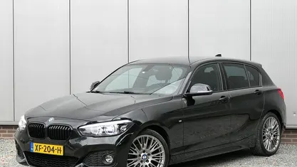 Zwart Gebruikt 2019 BMW 120 Executive Hatchback | € 18.999 (Eerlijke prijs)