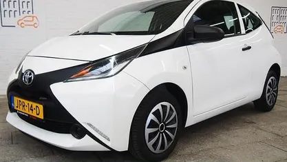 Wit Occasion 2016 Toyota Aygo Hatchback | € 6.945 (Eerlijke prijs)