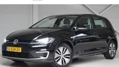 Zwart, metallic lak Gebruikt 2019 VW e-Golf Hatchback | € 13.950 (Eerlijke prijs)