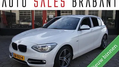 Wit Gebruikt 2012 BMW 118 Sport Line Hatchback | € 7.990 (Eerlijke prijs)