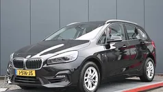 Zwart Gebruikt 2018 BMW 218 Executive Stationwagen | € 17.950 (Eerlijke prijs)