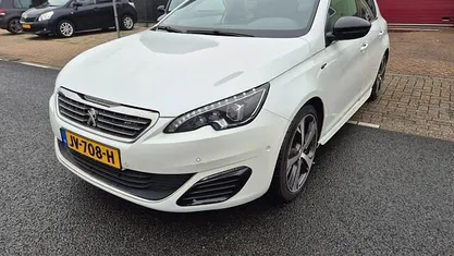 Wit Gebruikt 2016 Peugeot 308 GTi Hatchback | € 8.999 (Eerlijke prijs)