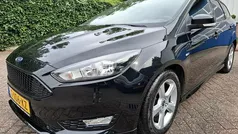 Zwart, metallic lak Gebruikt 2016 Ford Focus Stationwagen | € 7.450 (Goede deal)