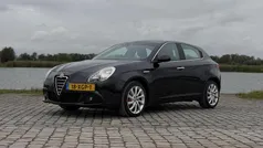 Gebruikt 2012 Alfa Romeo Giulietta Distinctive Hatchback | € 6.450 (Eerlijke prijs)