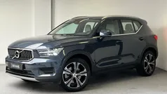 Blauw Gebruikt 2022 Volvo XC40 Inscription SUV | € 35.195 (Eerlijke prijs)