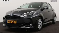 Gebruikt 2024 Toyota Yaris Hybrid Active Hatchback | € 22.445 (Eerlijke prijs)