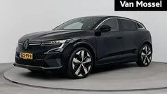 Zwart Nieuw 2025 Renault Mégane Komfort Hatchback | € 37.940 (Eerlijke prijs)